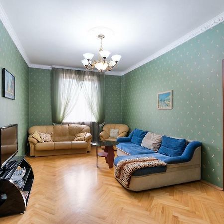 Apartamenty V Centre Minska Dış mekan fotoğraf